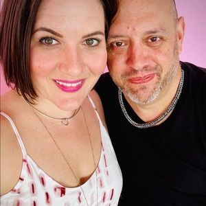 Meet your Poshers, Brooke & Greg